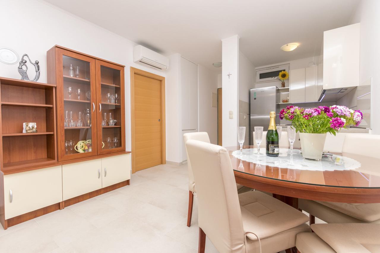 Apartment Ivanka Omiš Kültér fotó